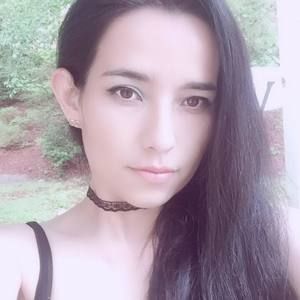 Meet your Posher, Paola